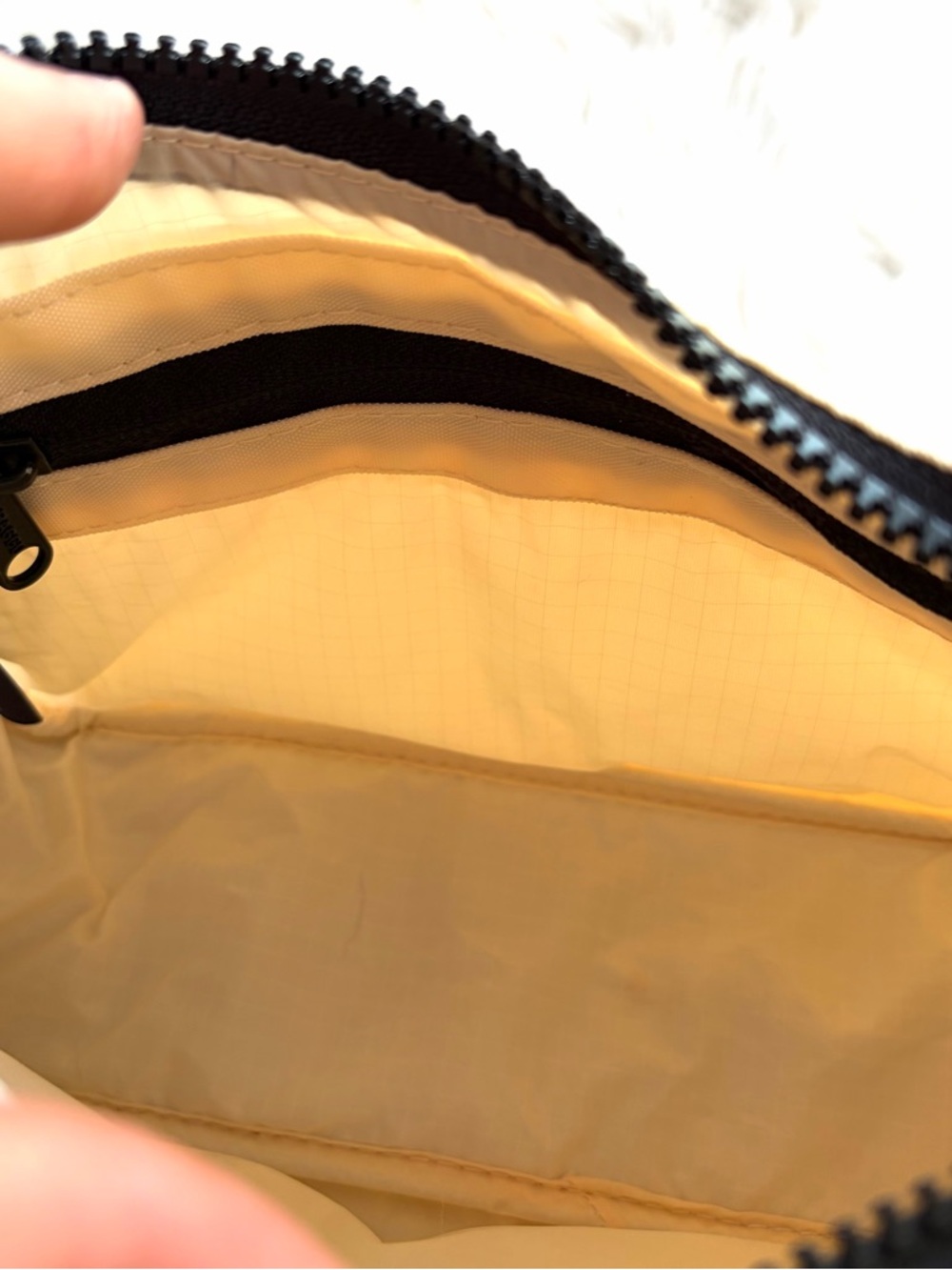 BAGGU Mini Nylon Shoulder Hobo Bag Ivory - Picture 9 of 16